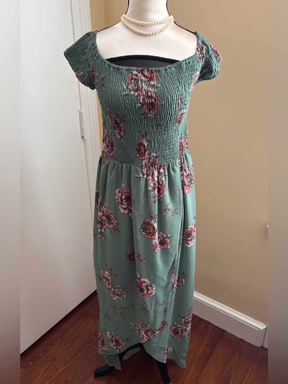 JAPNA Brand Dress that is BEAUTIFUL